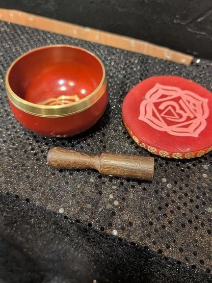 Chakra singing bowl