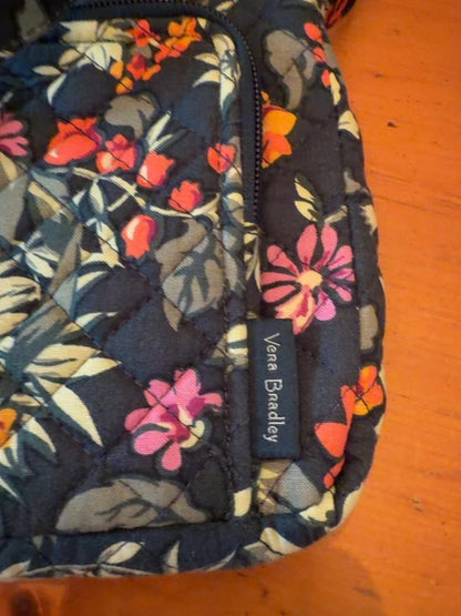 Fresh cut floral green pattern