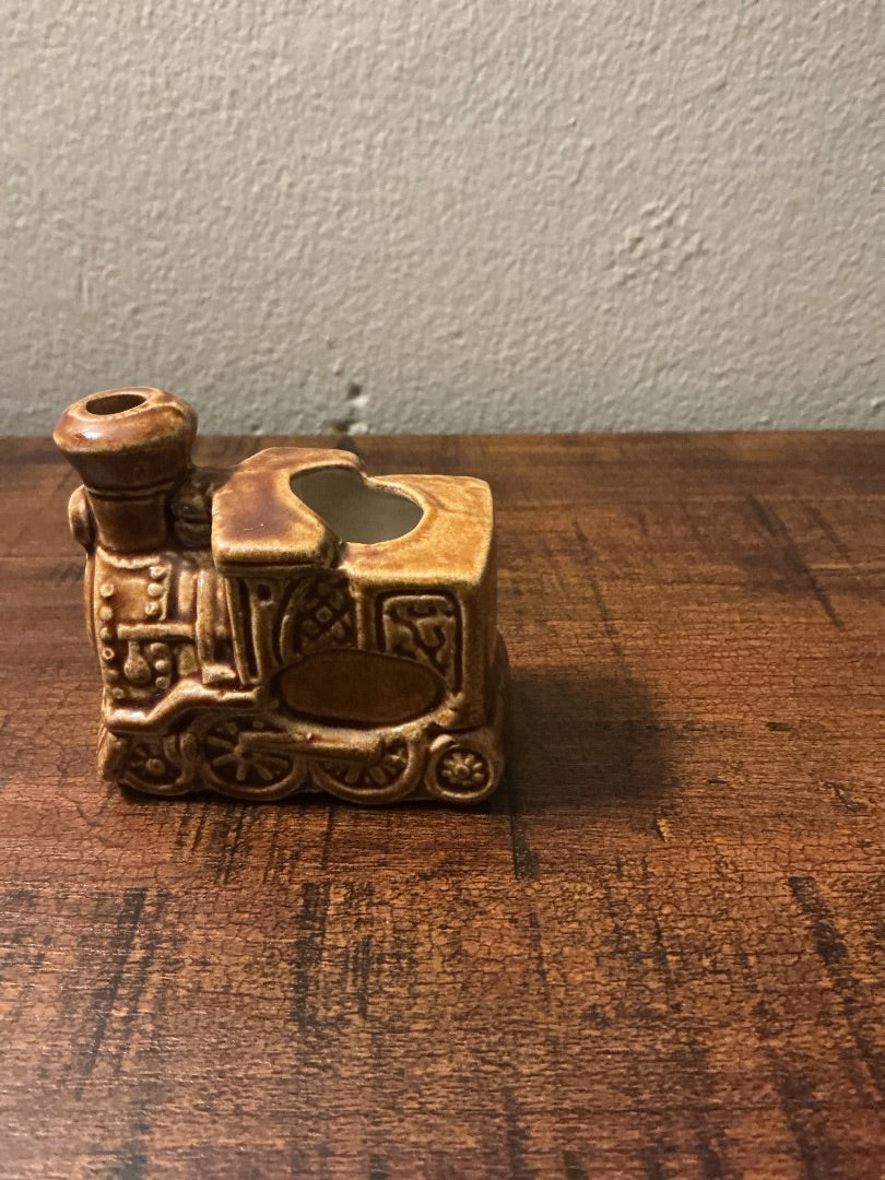 Brown Unknown Train toothpick holder, 2.75”