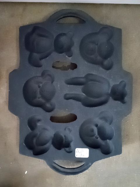 Bear cast iron