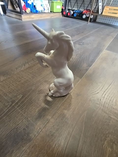 Unicorn statue