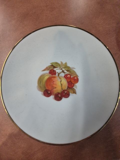 Vintage Peaches & Grapes CM Hurschreuther Hohenberg Salad Plate, 8"