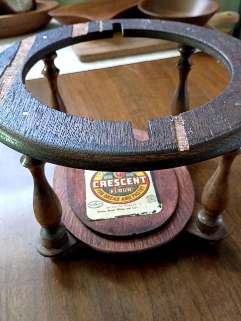 Crescent Flour bowl rack 9.5" x 6"