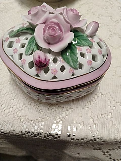 White, pink, green Past Times Oxford England Vintage Porcelain Trinket Box, Small