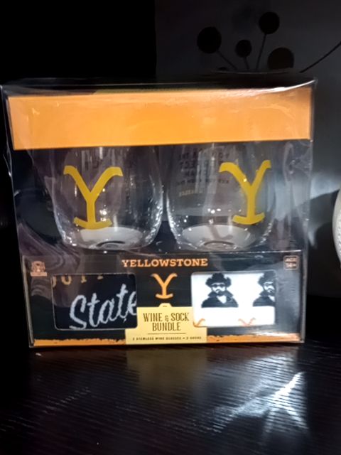 Yellowstone Wine/Sock bundle