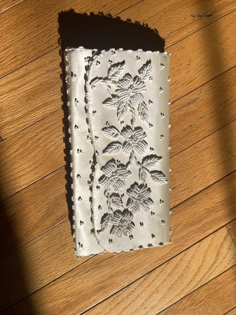 White/cream beaded clutch (as-is)