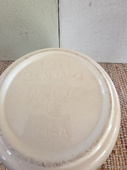 McCoy bowl 2 quart, 5" x 7.5"