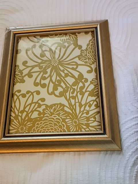 Gold frame gold white floral design 10" x 12"