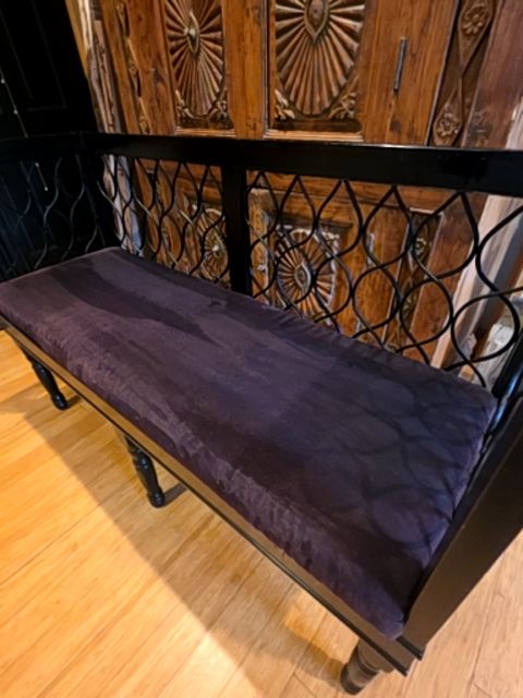 Bench Black with metal detail