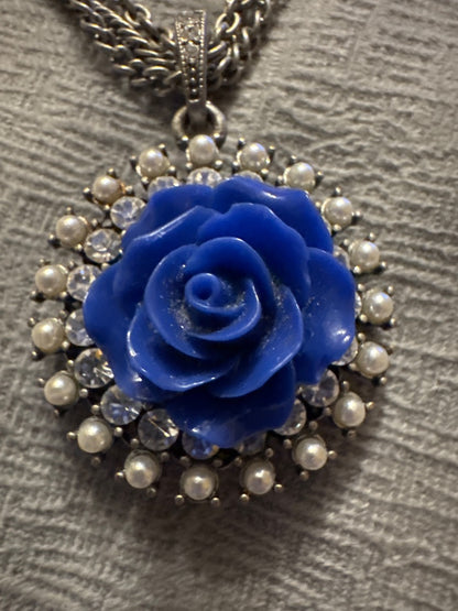 Sweet Romance Blue Rose Pendant Necklace
