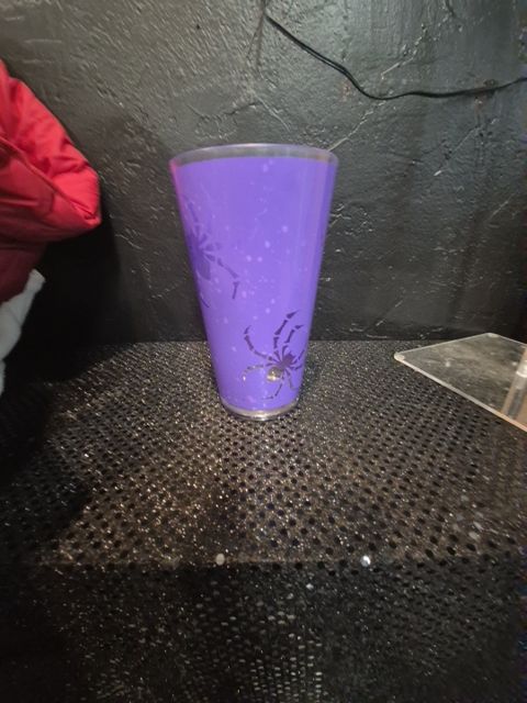 MAG005 Plastic Spider Tumbler