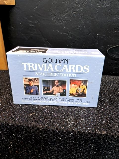 Vintage 1985 Golden Trivia Cards Game Star Trek Edition Plastic Card Holder