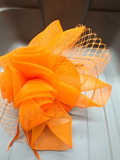 Fascinator orange