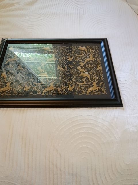 Black frame owls