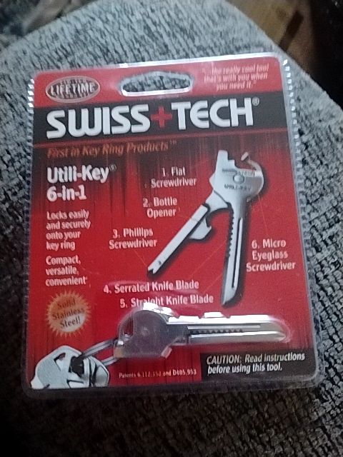 Red pkg (Silver Utili-key) Swiss Tech Swiss Tech Utili-key