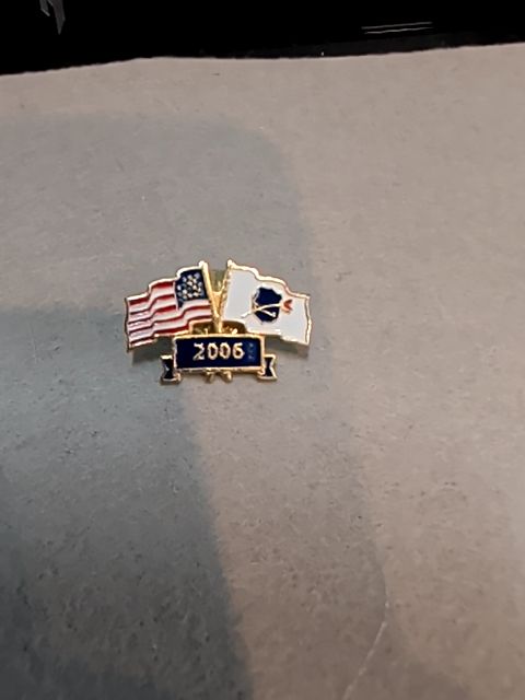 2006 Double Flag Pin USA White Flag Blue Crest Badge Red Rose Flower Enamel