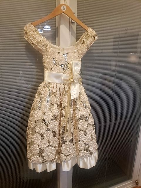 Girl dress/ cream
