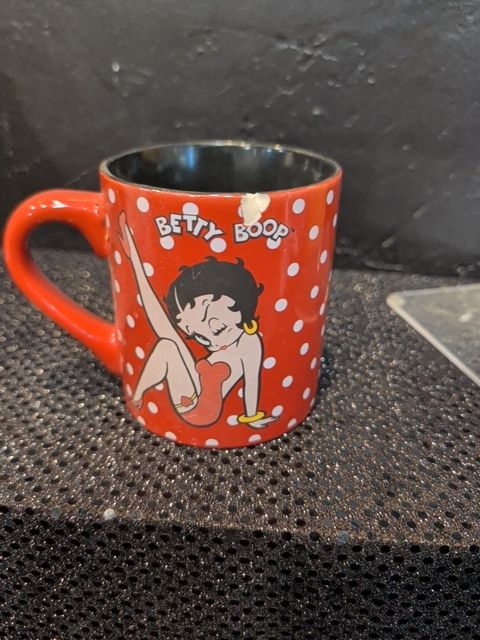 Betty Boop Mug "as is"
