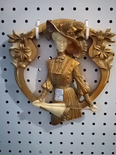 Gold Dale Tiffany Victorian Lady, Medium