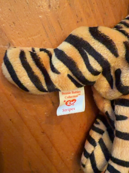 Beanie baby Stripes. Has paper tag.
