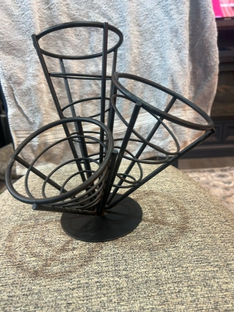 Wine bottle holder