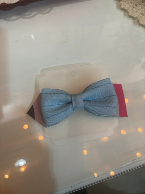 MysticalCreationsByMaira Vinyl pencil hairbow