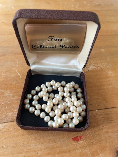 Genuine pearl necklace