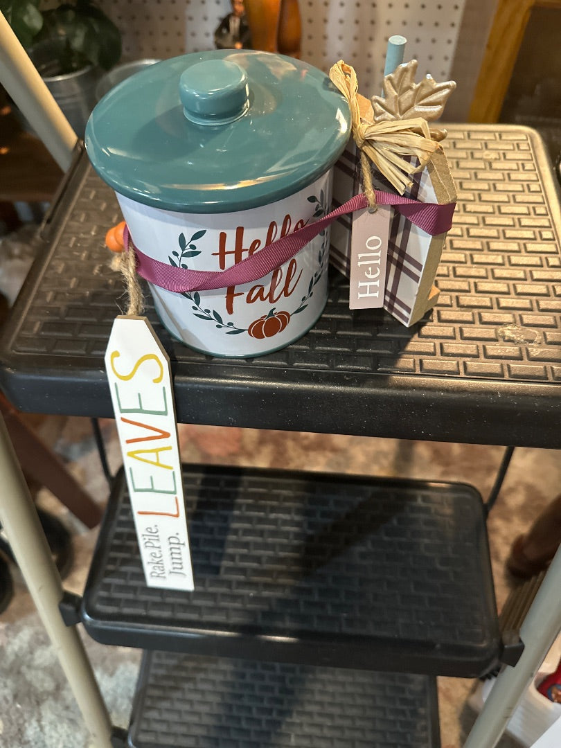 Tin/sign set