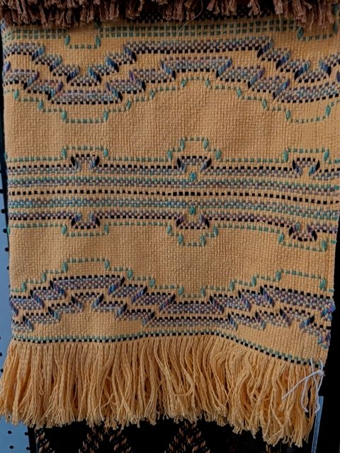tan/multi  Swedish Weaving, throw