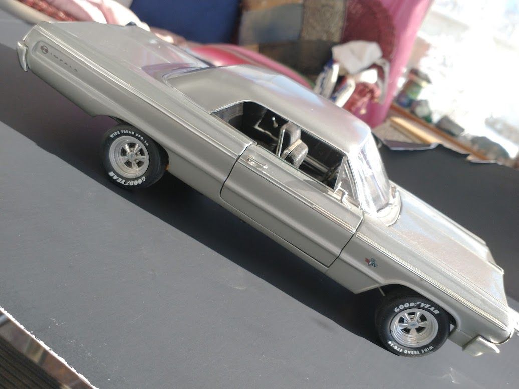Silver Ertl 1964 Impala Ertl 1/18 Die Cast Silver, 1/18 scale